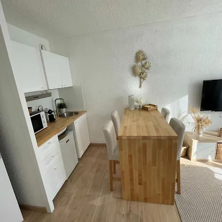 شقة Apt With Balcony-View And Private Swimming Pool *